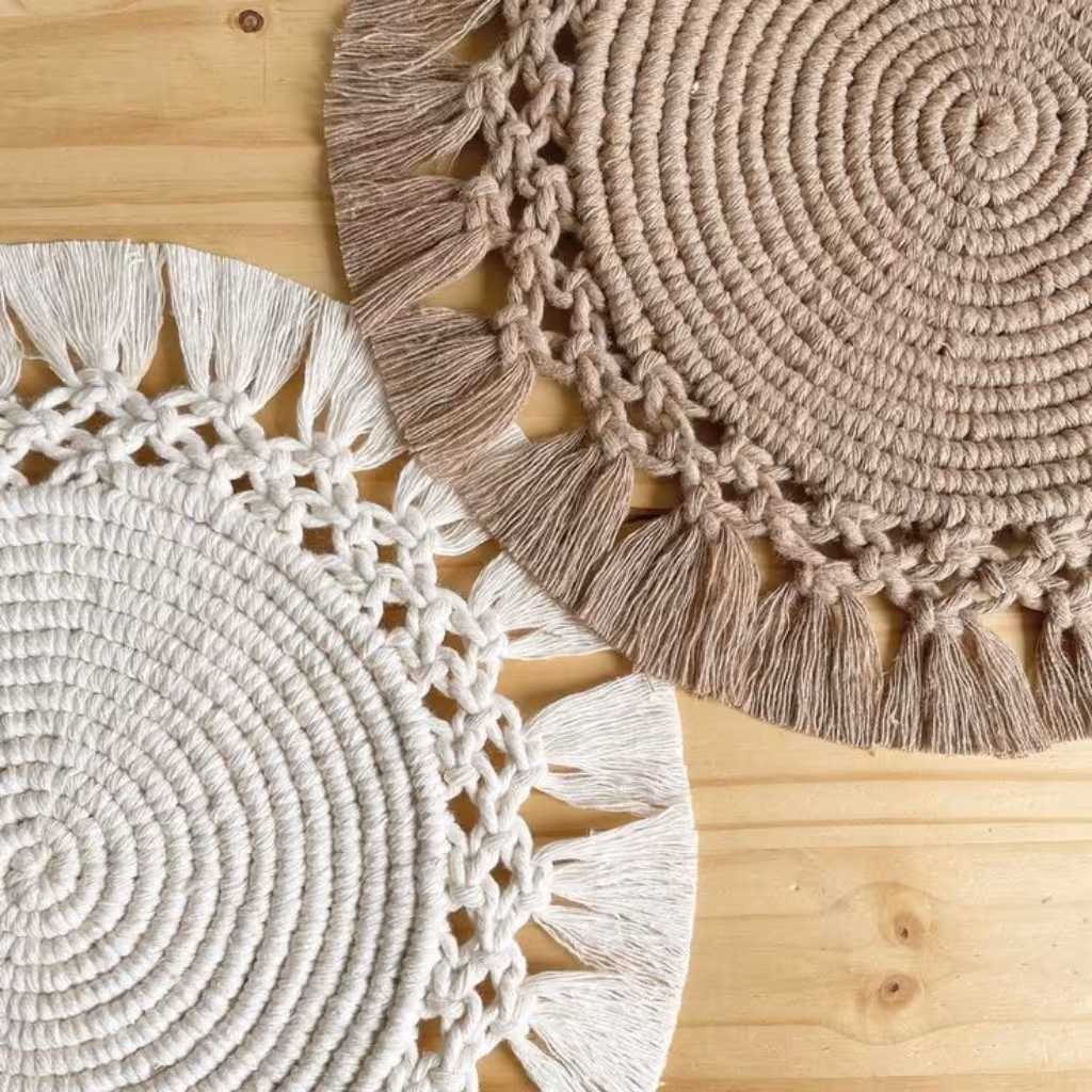 زیر بشقابی و زیر گلدانی مکرومه با بهترین متریال در رنگ دلخواه قابل سفارش