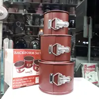 قالب کیک جنس فلزی کمربندی دارای سه سایز 12.4 و 14 و 16.2 سانتی متر به رنگ زرشکی در لوازم خانگی کاج 