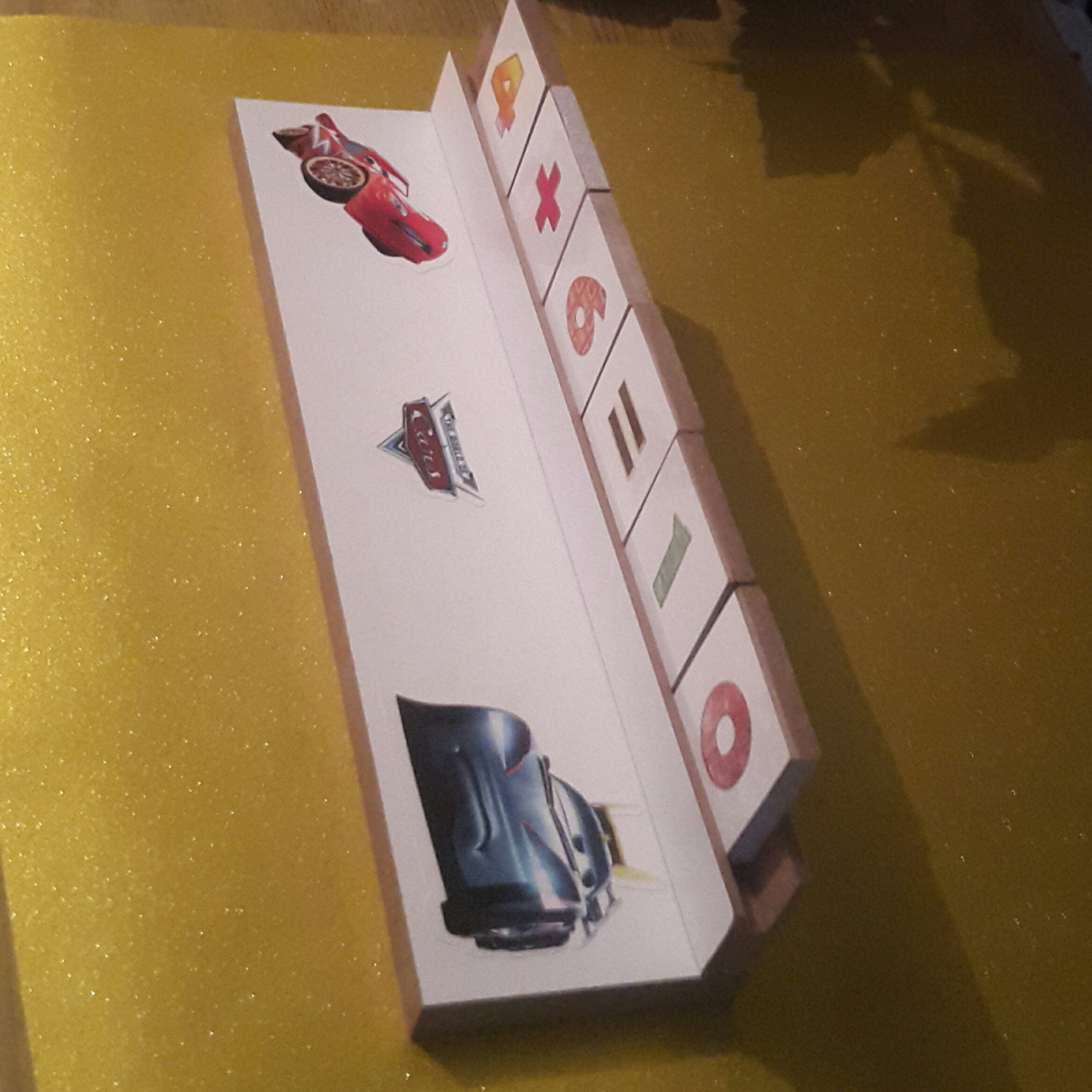 استند آموزشی طرح ماشین ها  به همراه اعداد و علائم ریاضی