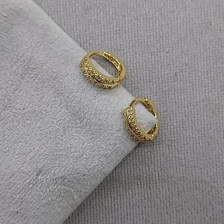 گوشواره رنگ ثابت