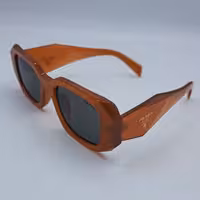 عینک آفتابی زنانه ومردانه مارک پرادا (رنگ عینک طبق تصویر)