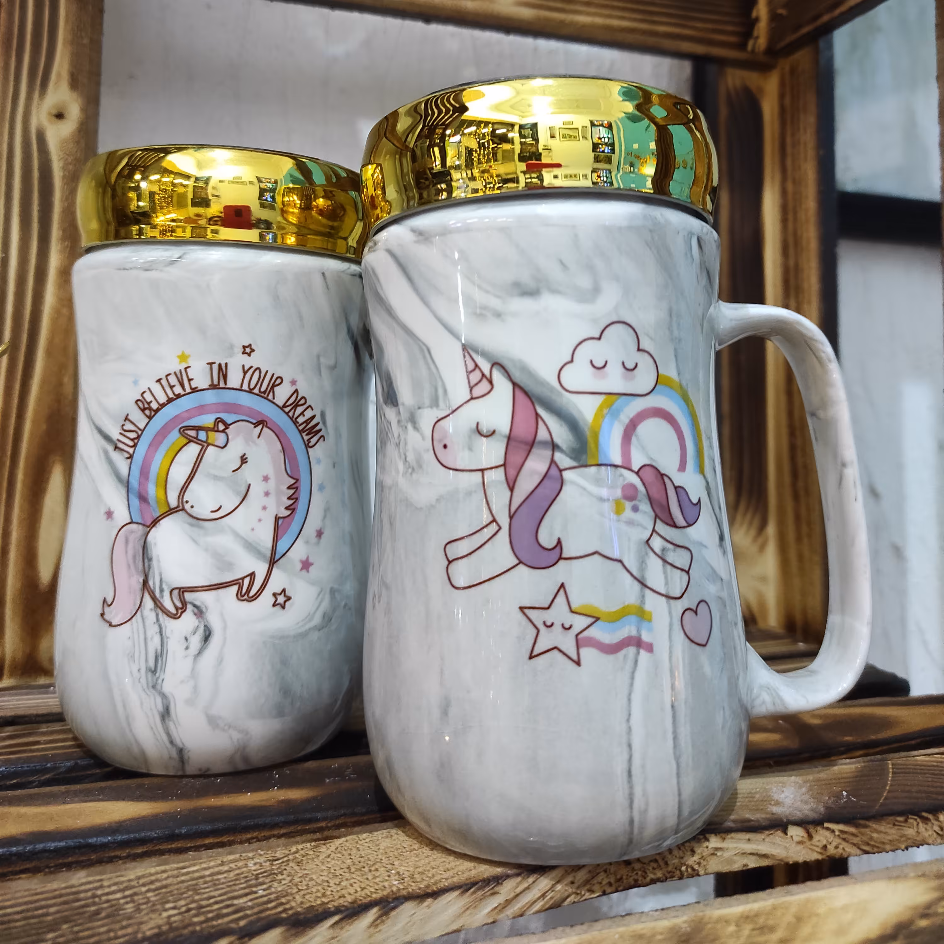 ماگ در آینه ابر و بادی طرح یونیکورن