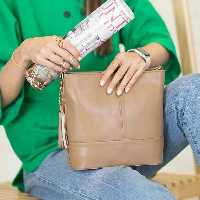 کیف چرم مصنوعی آیلا در رنگبندی زیبا و شکیل