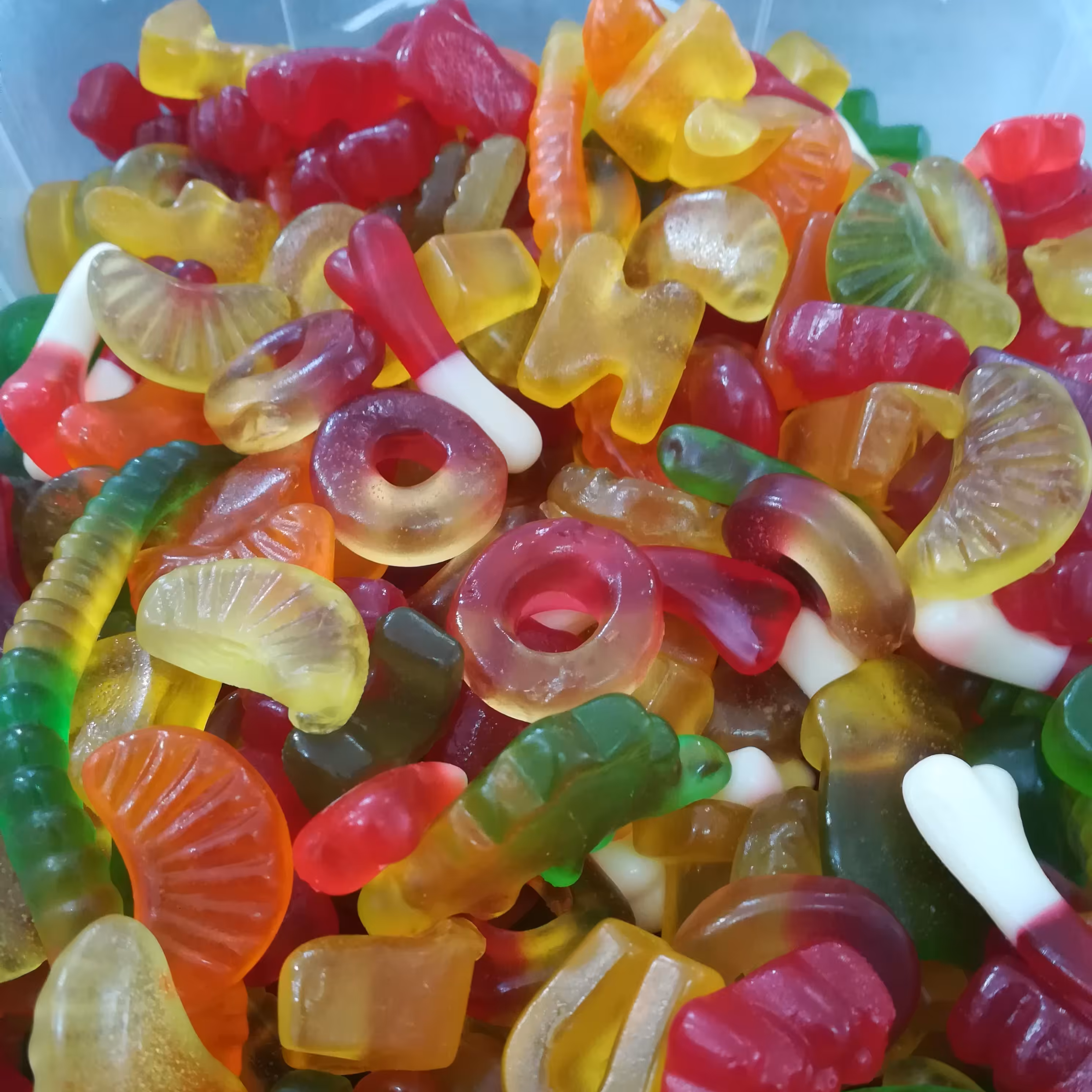 پاستیل مخلوط آیدین یک کیلویی ( دارای سیب سلامت و مجوز بهداشت )