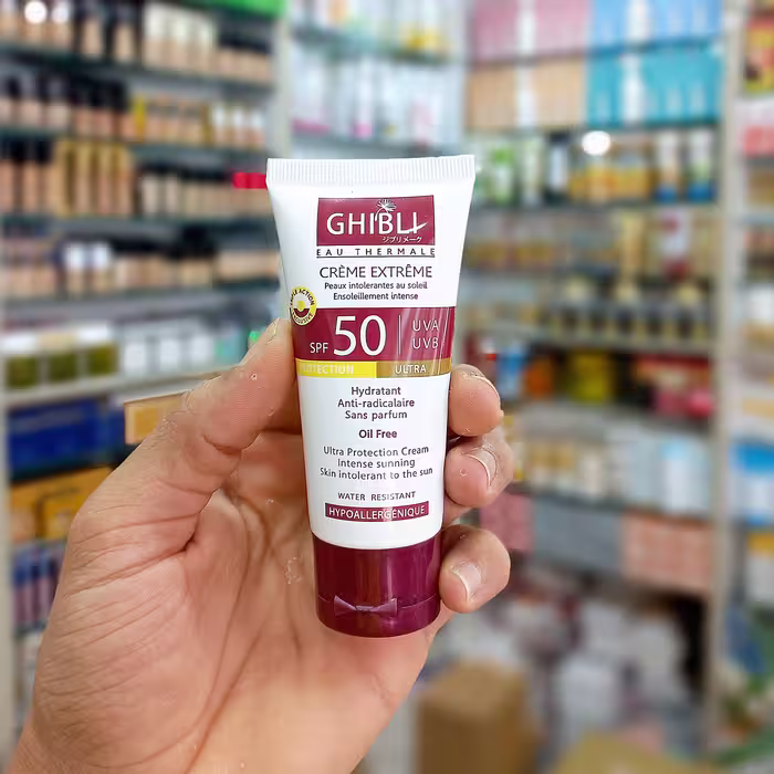 کرم ضد آفتاب جیبلی GHIBLI حاوی کرمپودر SPF50 حجم 65 میل