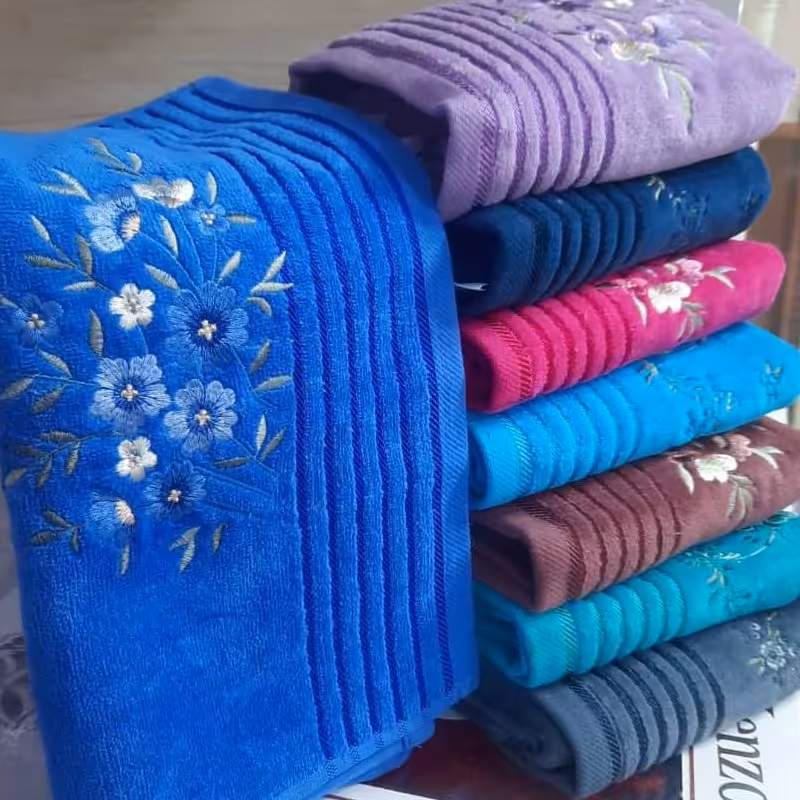 حوله  حمامی کوچک برند  ماندگار 