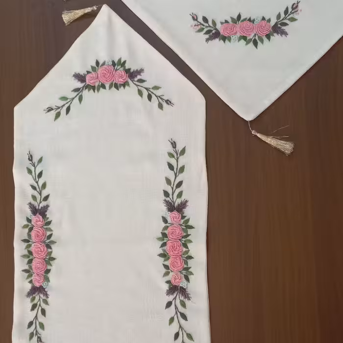 سِت رانر و عسلی گلدوزی شده با دست طرح بهاره