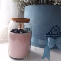 شمع جارشیشه ای ماهلین (باعطرلوندروبادیزاین تمشکی )