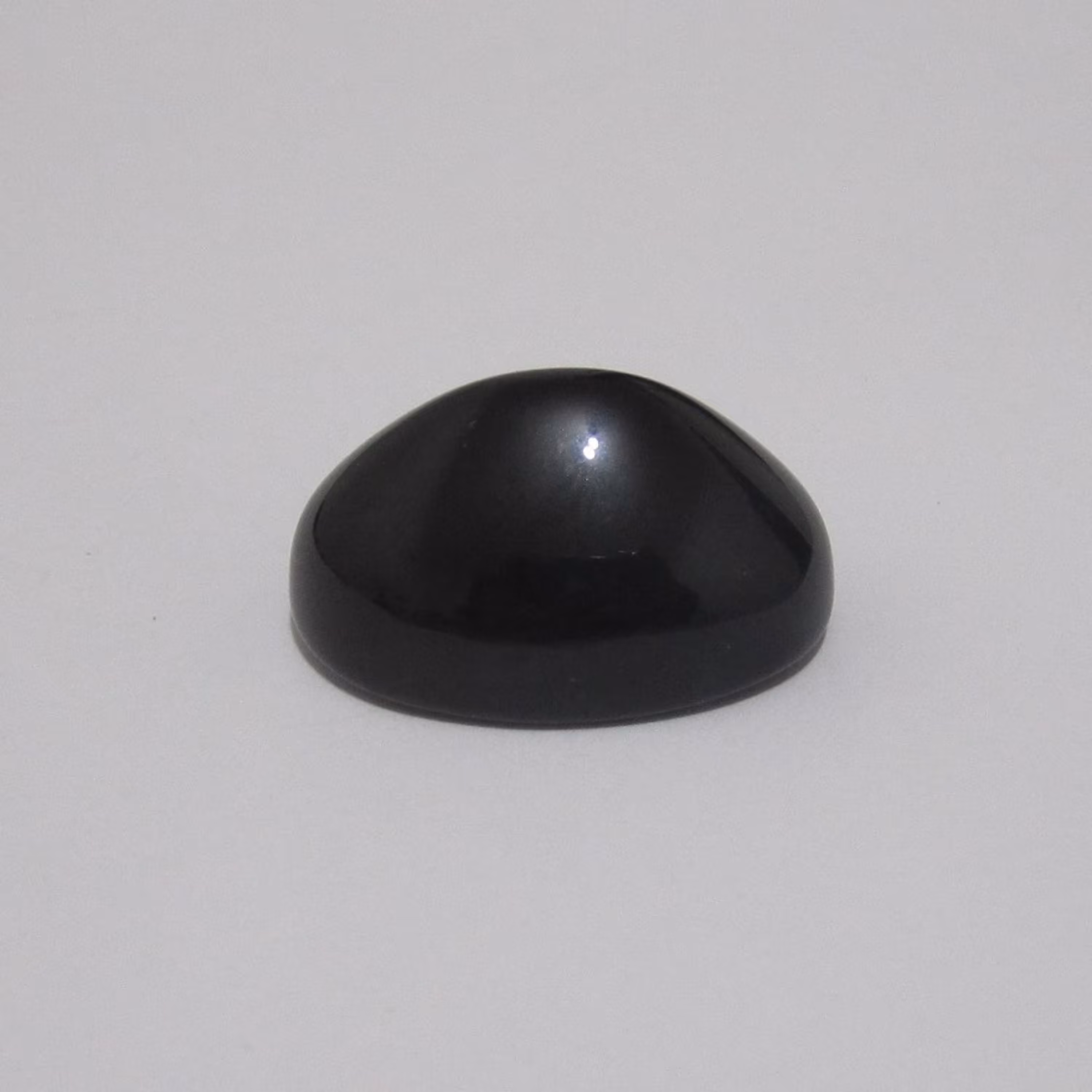 نگین جزع قهوه ای درشت با تراش گنبدی مناسب انگشترهای سنگین