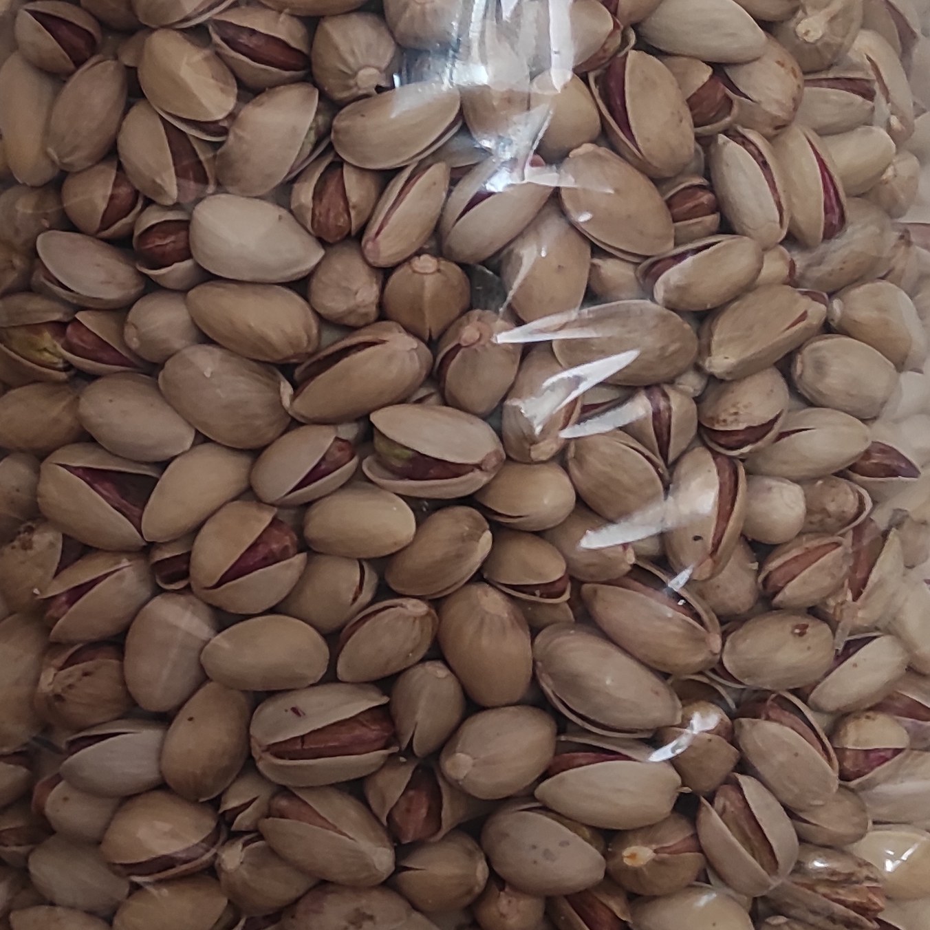 پسته بادامی اردکان