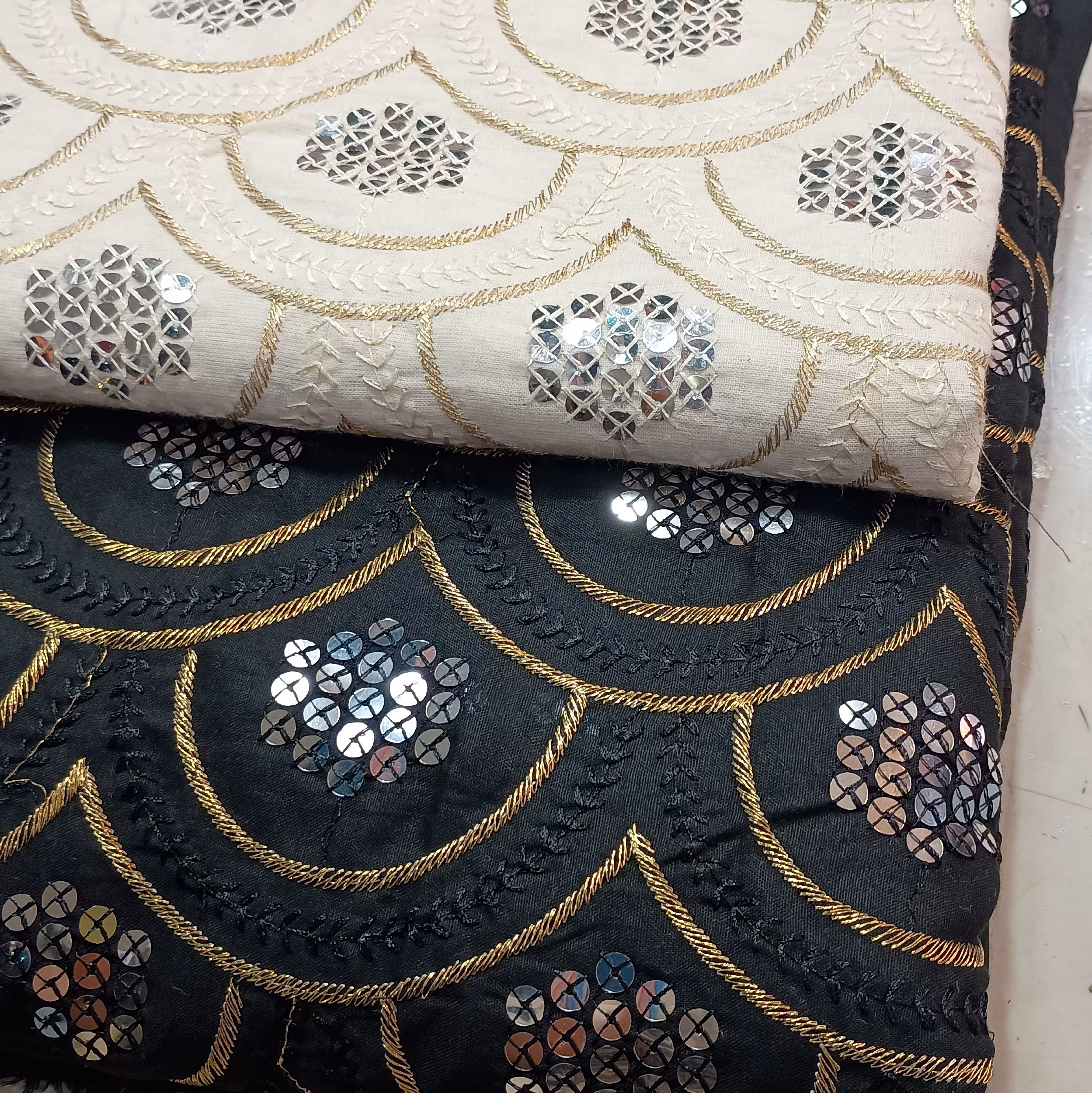 پارچه لینن سوزندوزی طبیعی.  لنین نچرال 