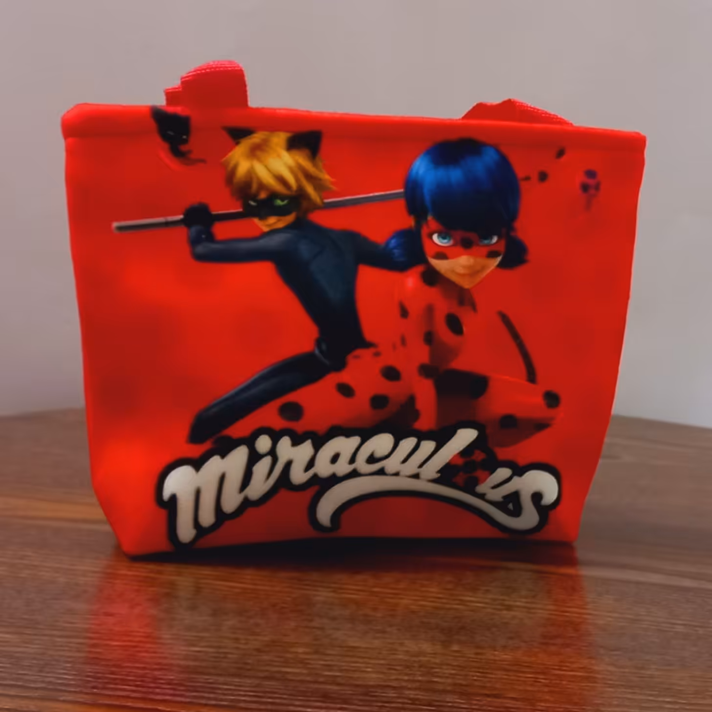 کیف دخترانه مخمل  کوچک.ابعاد 21 در 18 سانت 