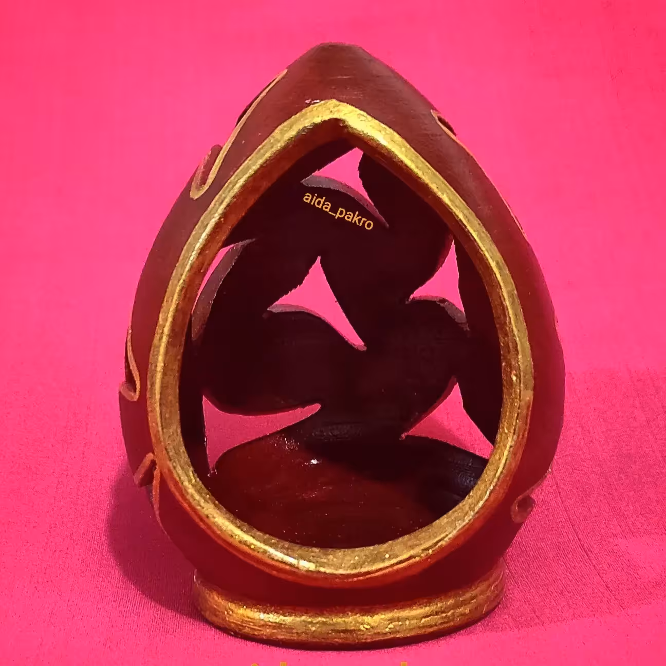 جا شمعی مشبک زرشکی طلایی