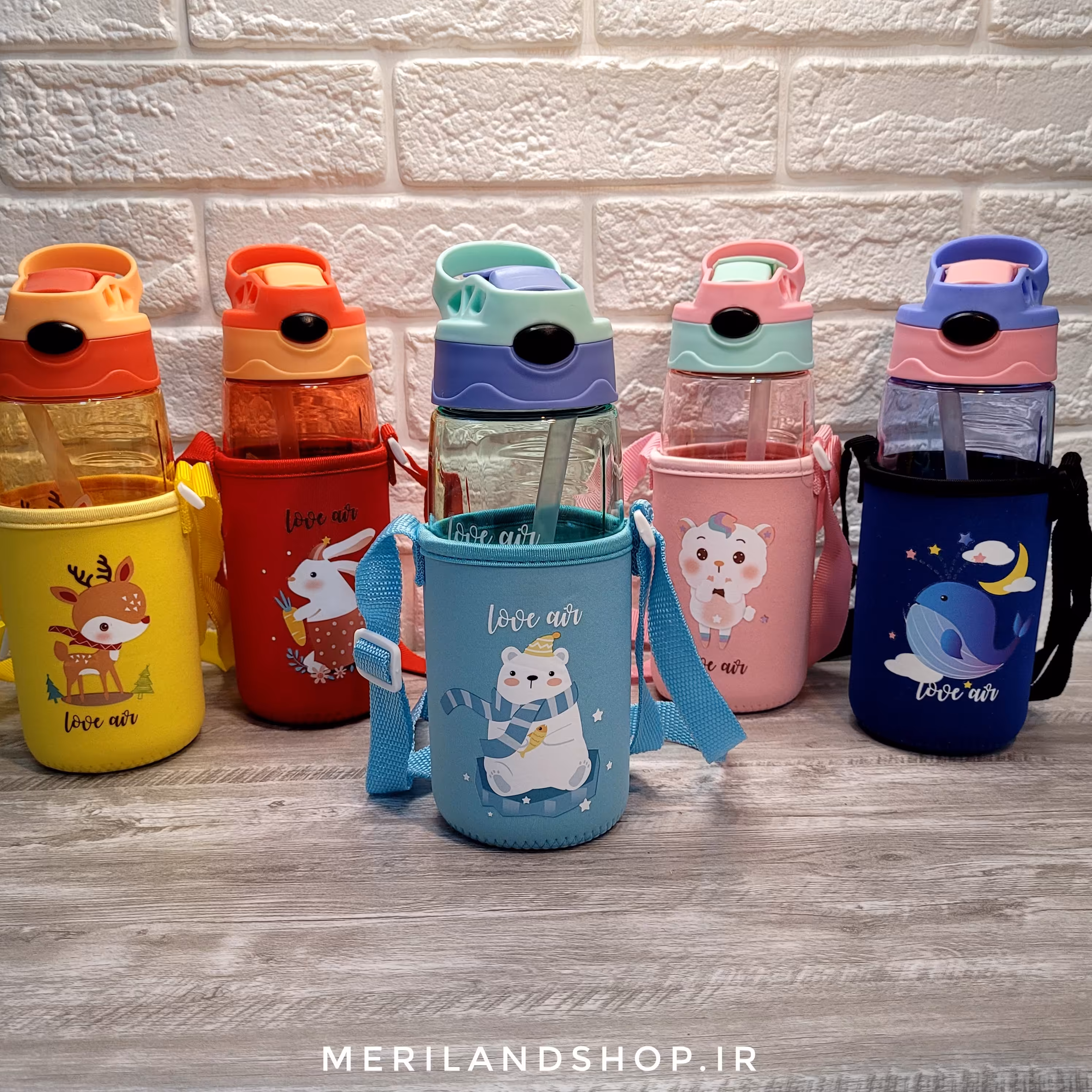 قمقمه فانتزی  وارداتی کیف دار و نی دار کودک  به همراه دستگیره با گنجایش 550 میل