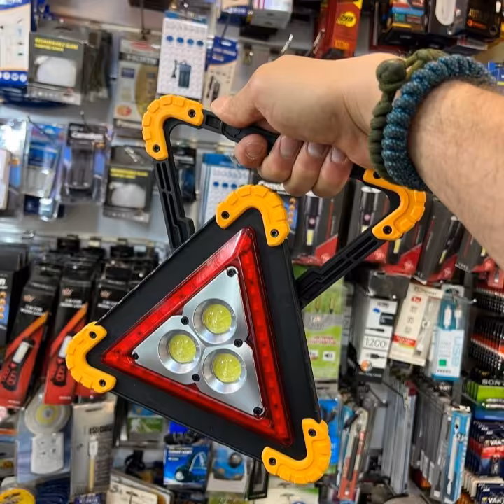 چراغ قوه مثلثیw838