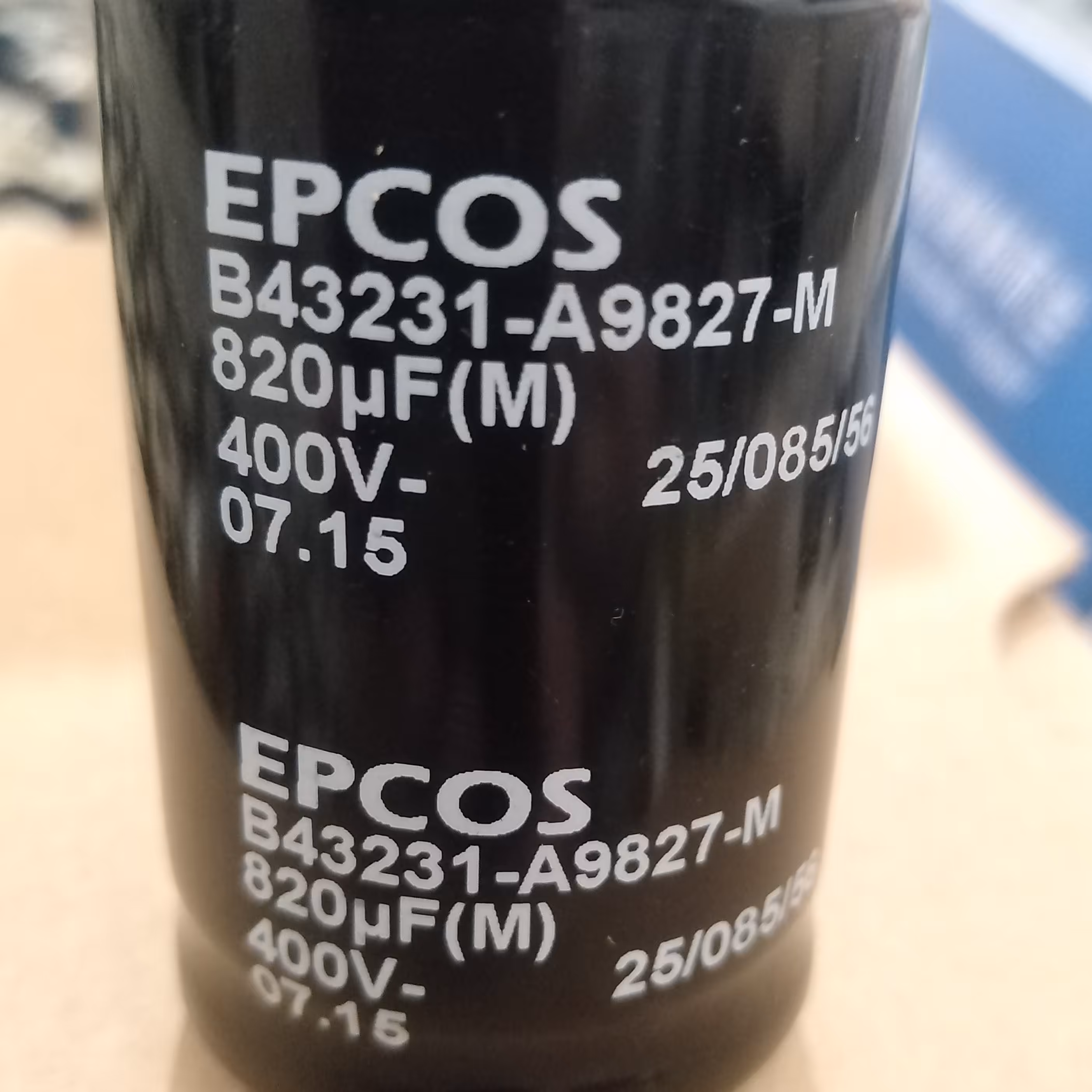خازن اپکاس 820  میکرو فاراد 400ولت 