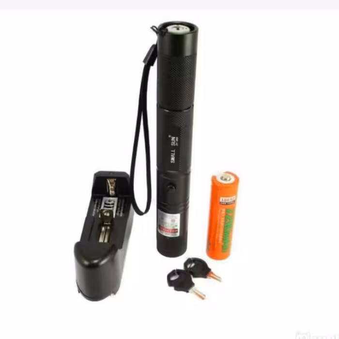 لیزر پوینتر شارژی با برد چند کیلومتر