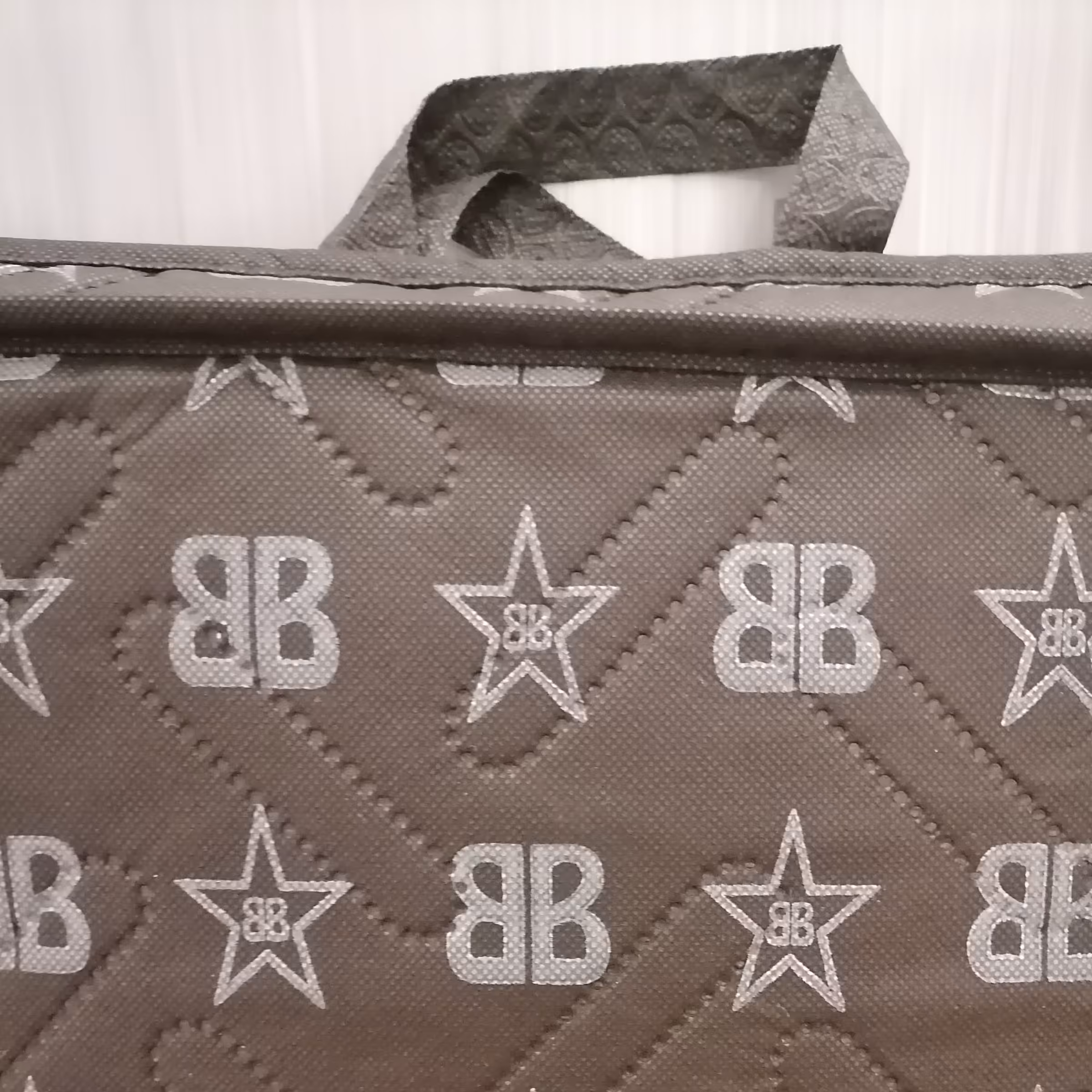 زیراندازسفری خیلی نرم وراحت مناسب برای سفر ضداب 