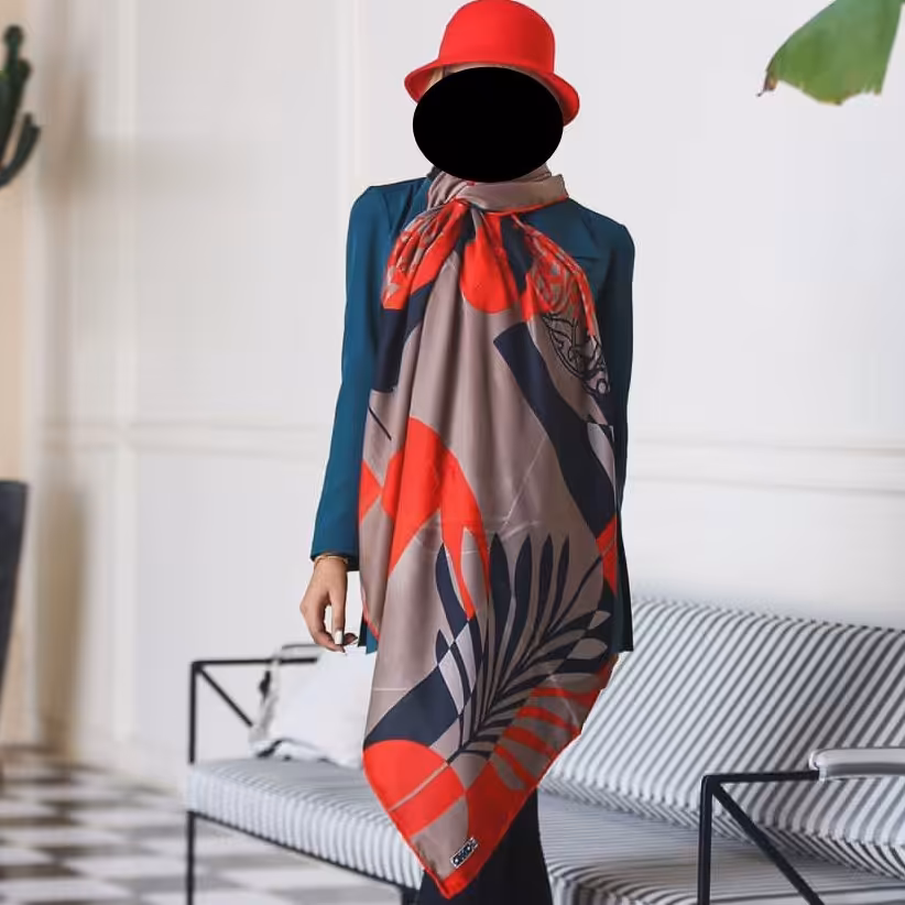 روسری نخی دست دوز ، طرح زیبا با ترکیب رنگهای جذاب، خوش ایست و با کیفیت