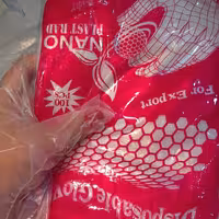 دستکش یکبار مصرف فریزری(پلاستیکی) در بسته بندی 100 عددی 65 گرم کارتن صد تایی 