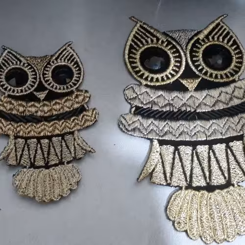 جغد گلدوزی شده