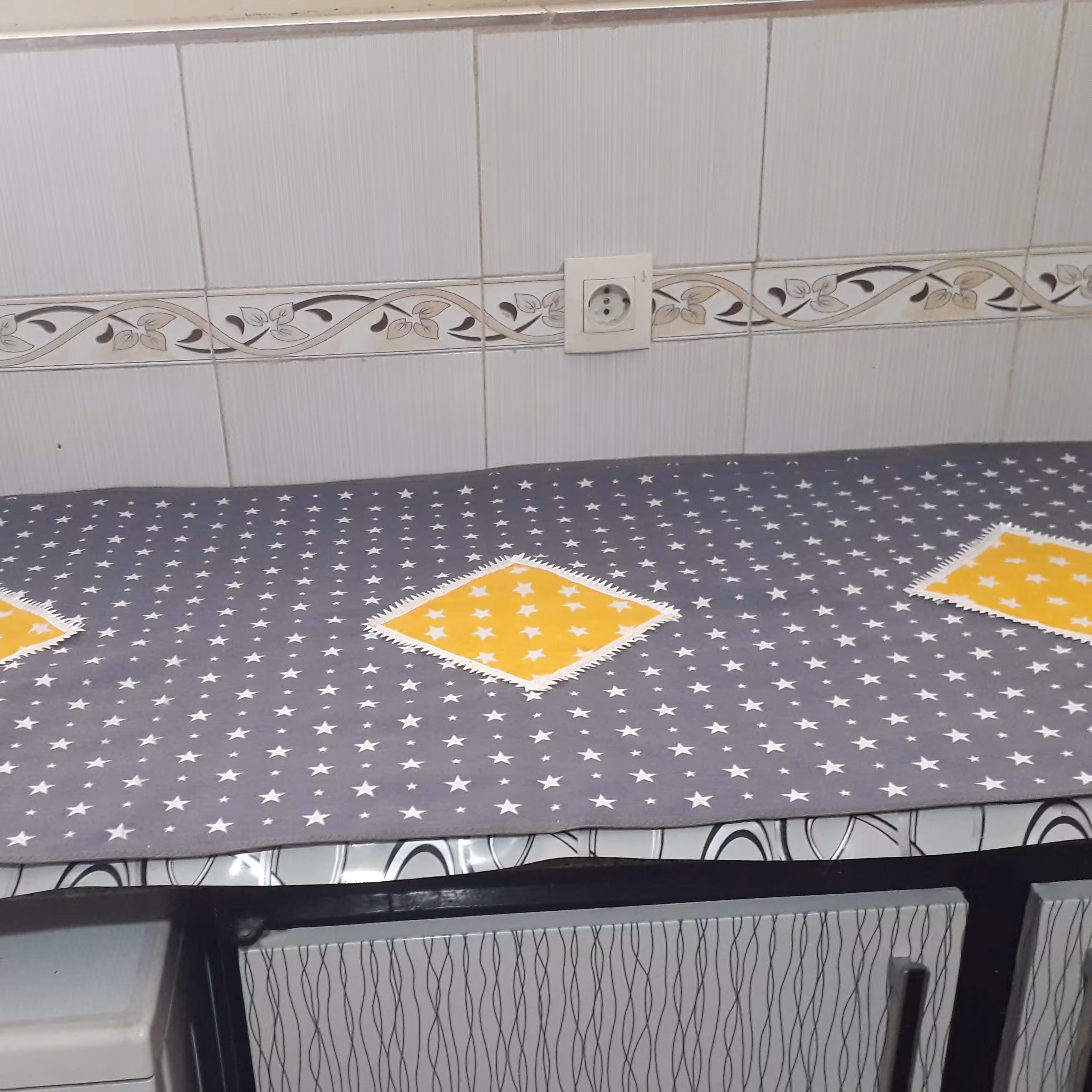 نمگیر ظرف مناسب کابینت  ( کد 107 )