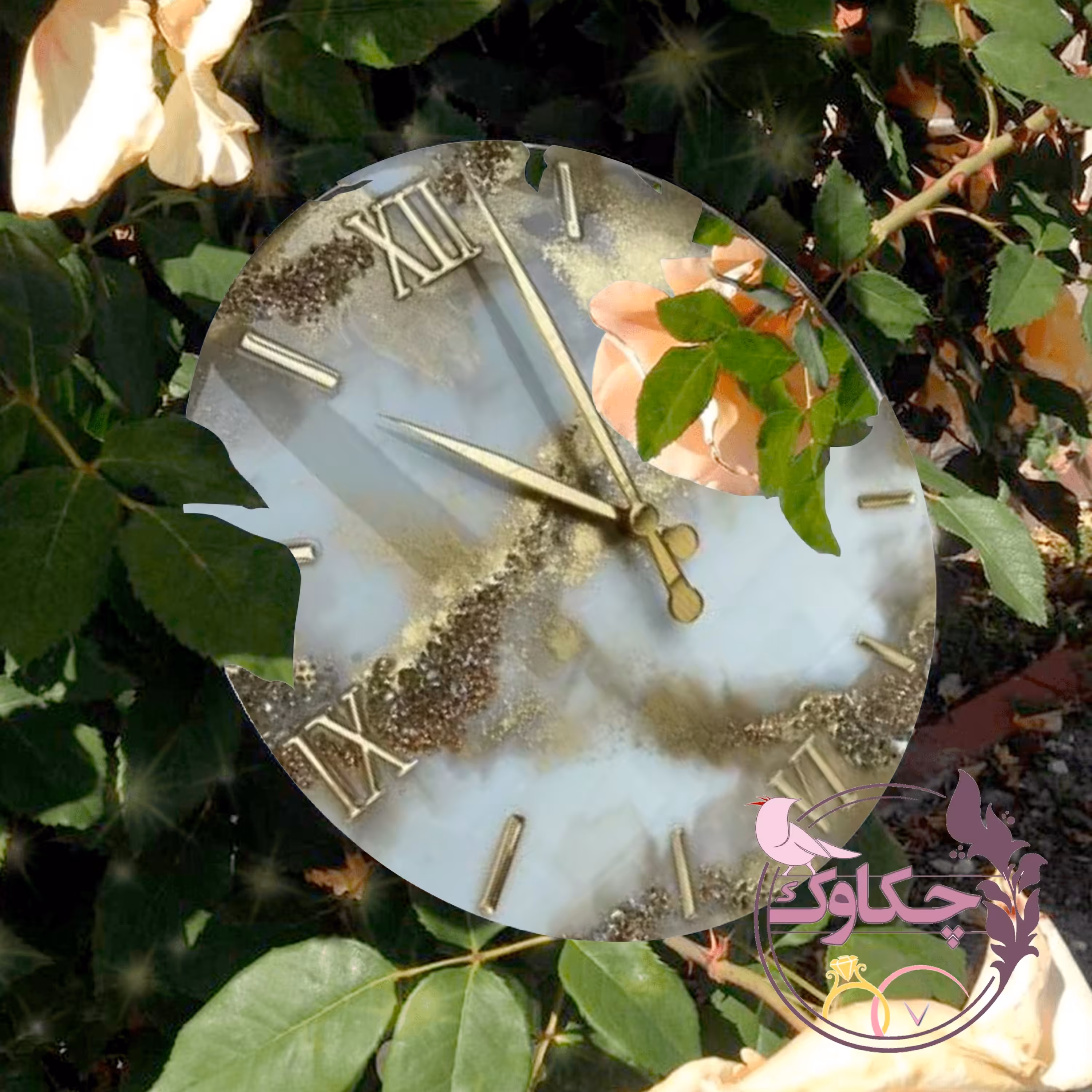 ساعت دیواری چوب و رزین طرح ژئود طلایی با بیس 30 سانتی