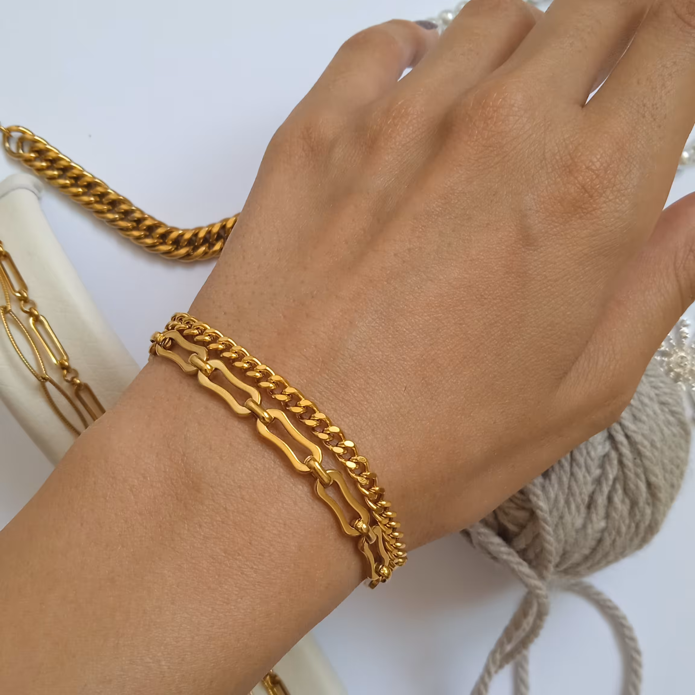 دستبند دوردیفه قفل ملوانی  آویزدار توپی استیل رنگ ثابت 