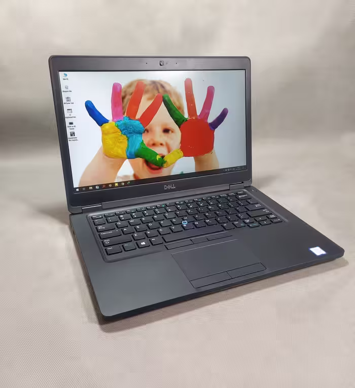 لپ تاپ لمسی دل مدل Latitude 5490 با پردازنده Core i7 نسل 8