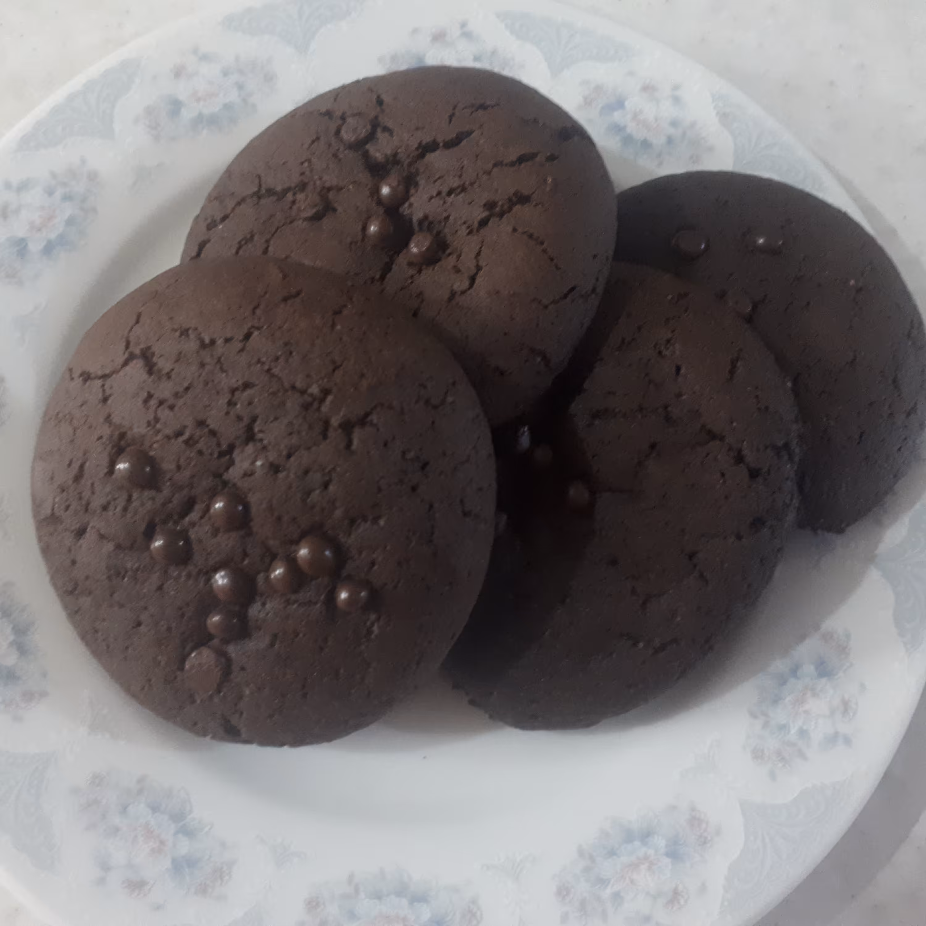 کوکی کاکائویی  خانگی  با رویه شکلات یا اسمارتیز(ارسال پس کرایه)