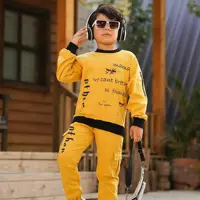 بلوز شلوار اسپرت مجلسی در تک رنگ خردلی موجود هست درسایز های 40 تا 60 برای استفاده  در چهار فصل مناسب هست 