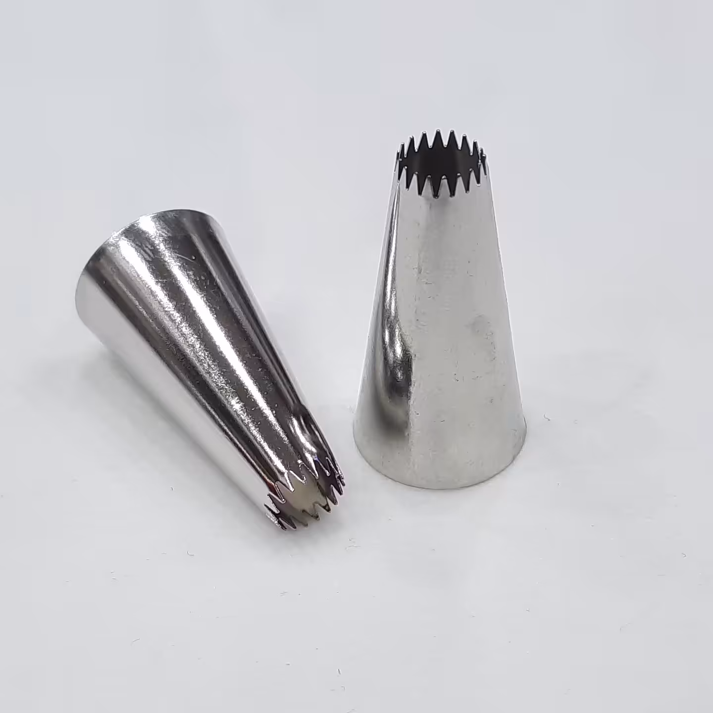 ماسوره شکوفه ریز دندانه باز