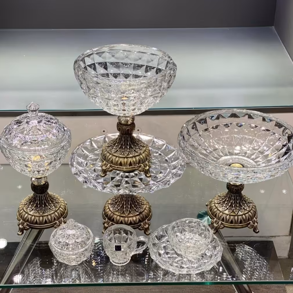 انواع مدلها و طرح های کریستال پذیرایی..پایه سنگ و آلمینیوم آبکاری شده کیفیت عالی و تضمینی ..12 نفره و 18 نفره