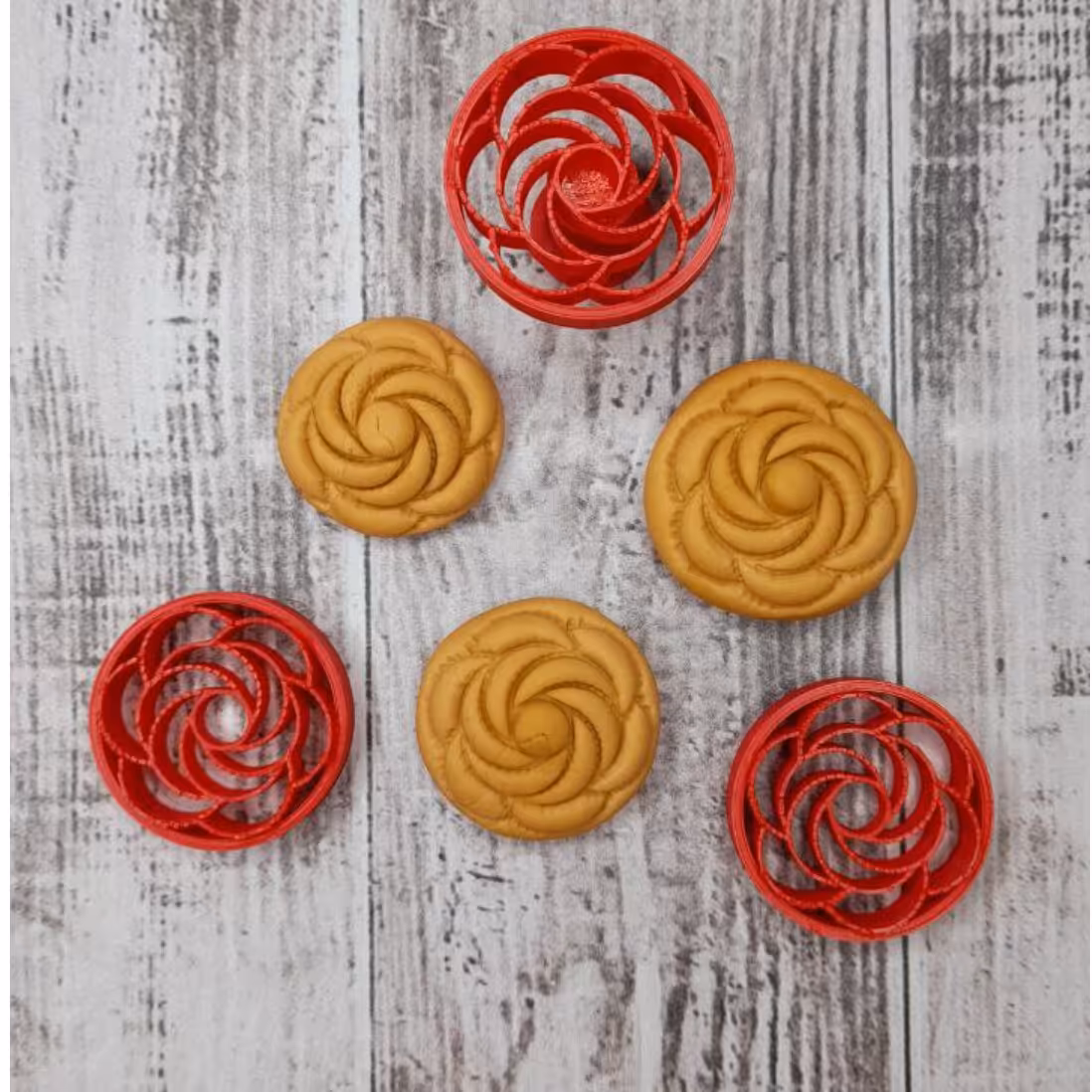 قالب (مُهر) شیرینی برنجی  گل رز. 4 سانت مهر برنجی و نخودی