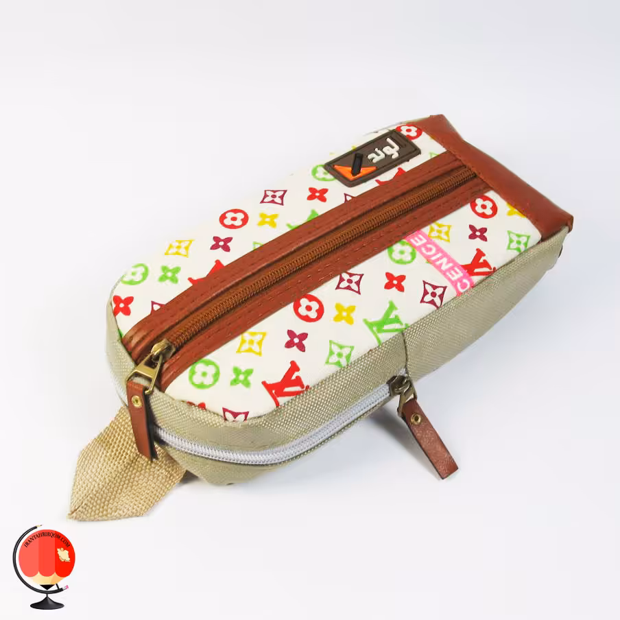 جامدادی اسپرت دو زیپ طرح لویی ویتون کرمی الوند