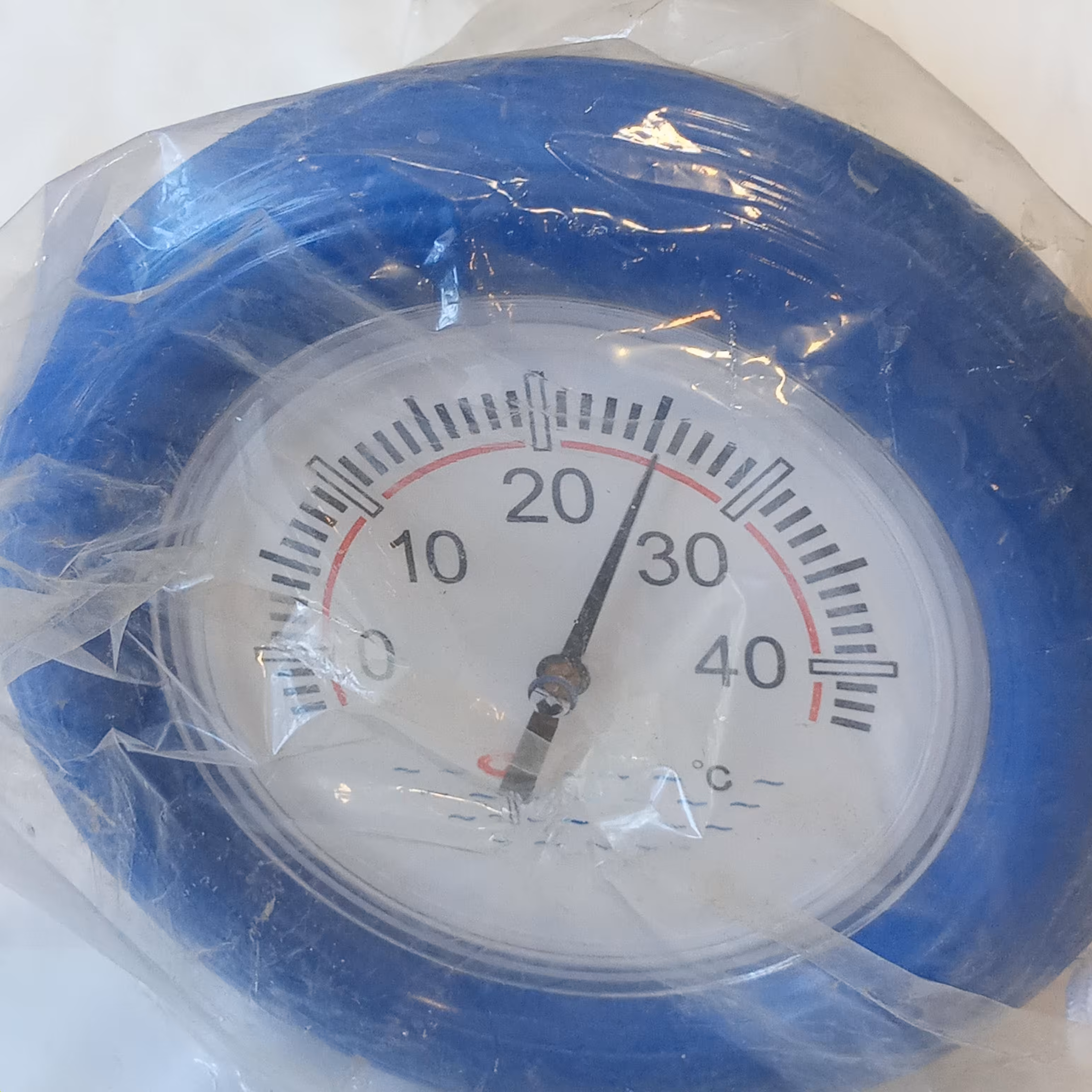 دماسنج شناور آبی