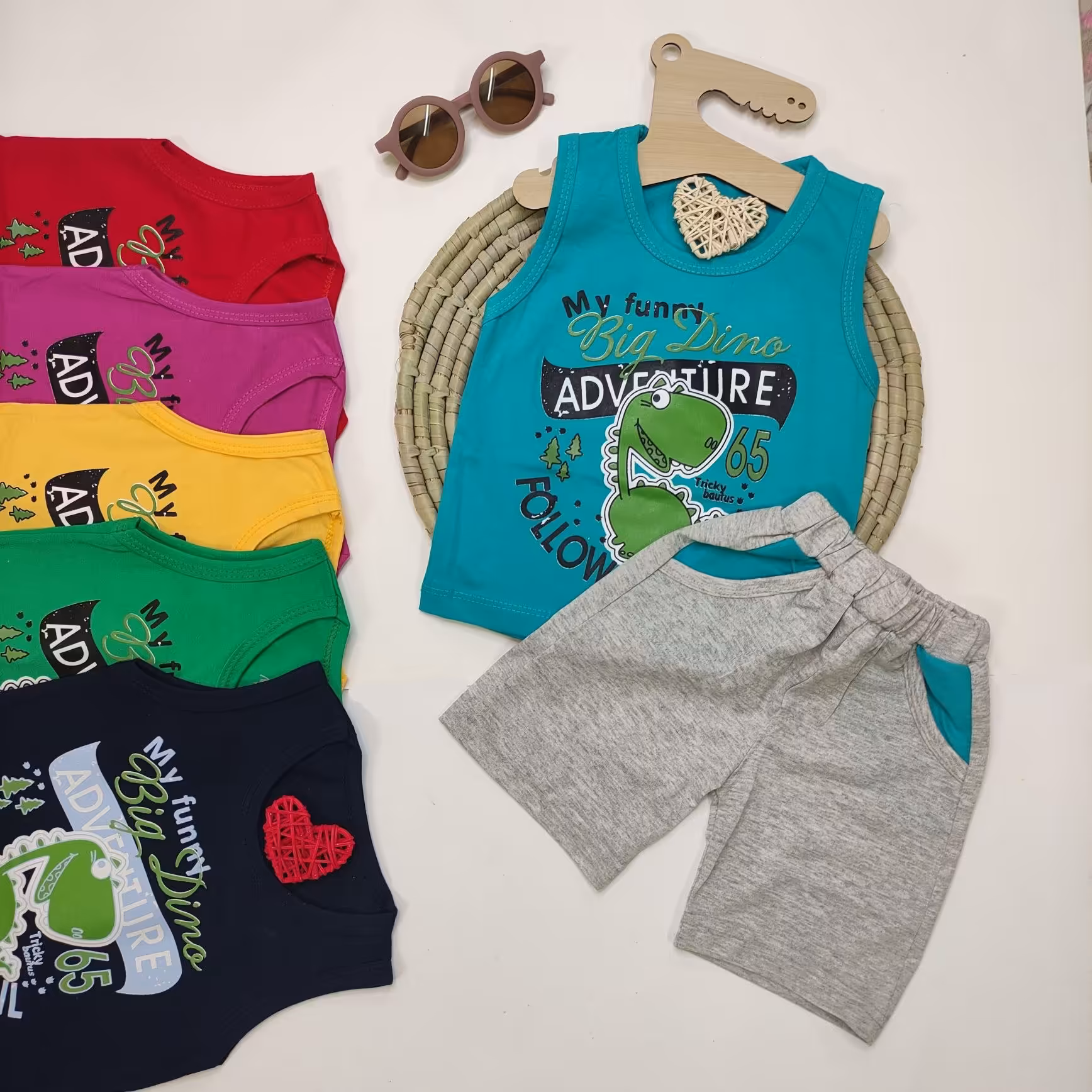 تاپ و شلوارک دایناسور پسرانه در رنگ بندی