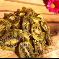 چیپس میوه کیوی ویتامینا-خانگی وبدون مواد نگهدارنده بسته 100گرمی