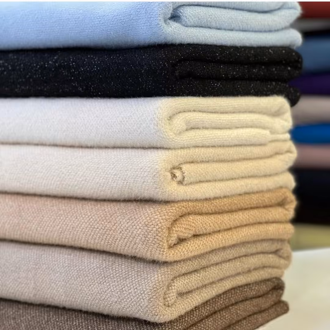 پارچه شنل ترک بافت بسیار مرسوم ولطیف بدونه نیاز به استر  عرض مفید 150 قیمت با احترام متری 580 عرضه به صورت عمده وخرده