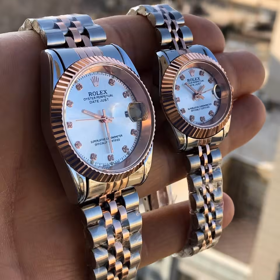 ست زیبای رزگلد رولکس
زنانه و مردانه کیفیت بسیار عالیموتور درجه یک