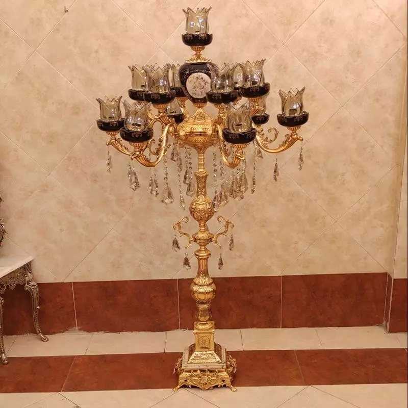 آباژور ایستاده کنار سالنی برنزی مدل باربد فورتیک 5 شاخه 11 شعله کد 1604 (برنجی)