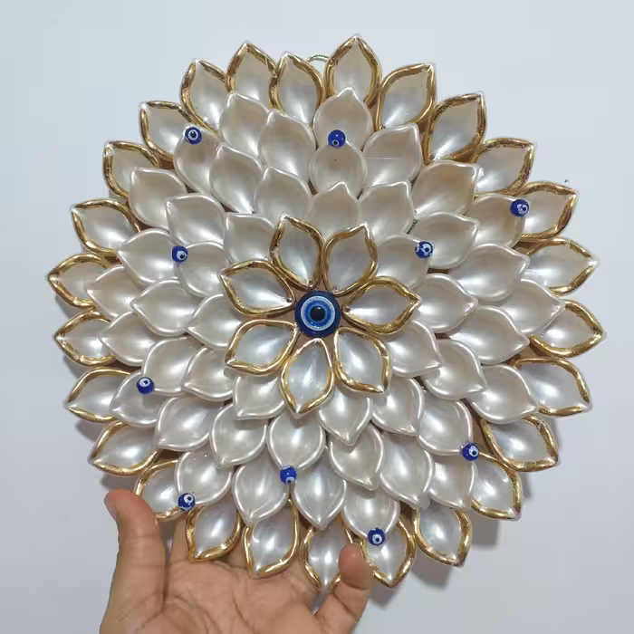 دیوار کوب چشم نظر