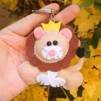 جاکلیدی و آویز شیر