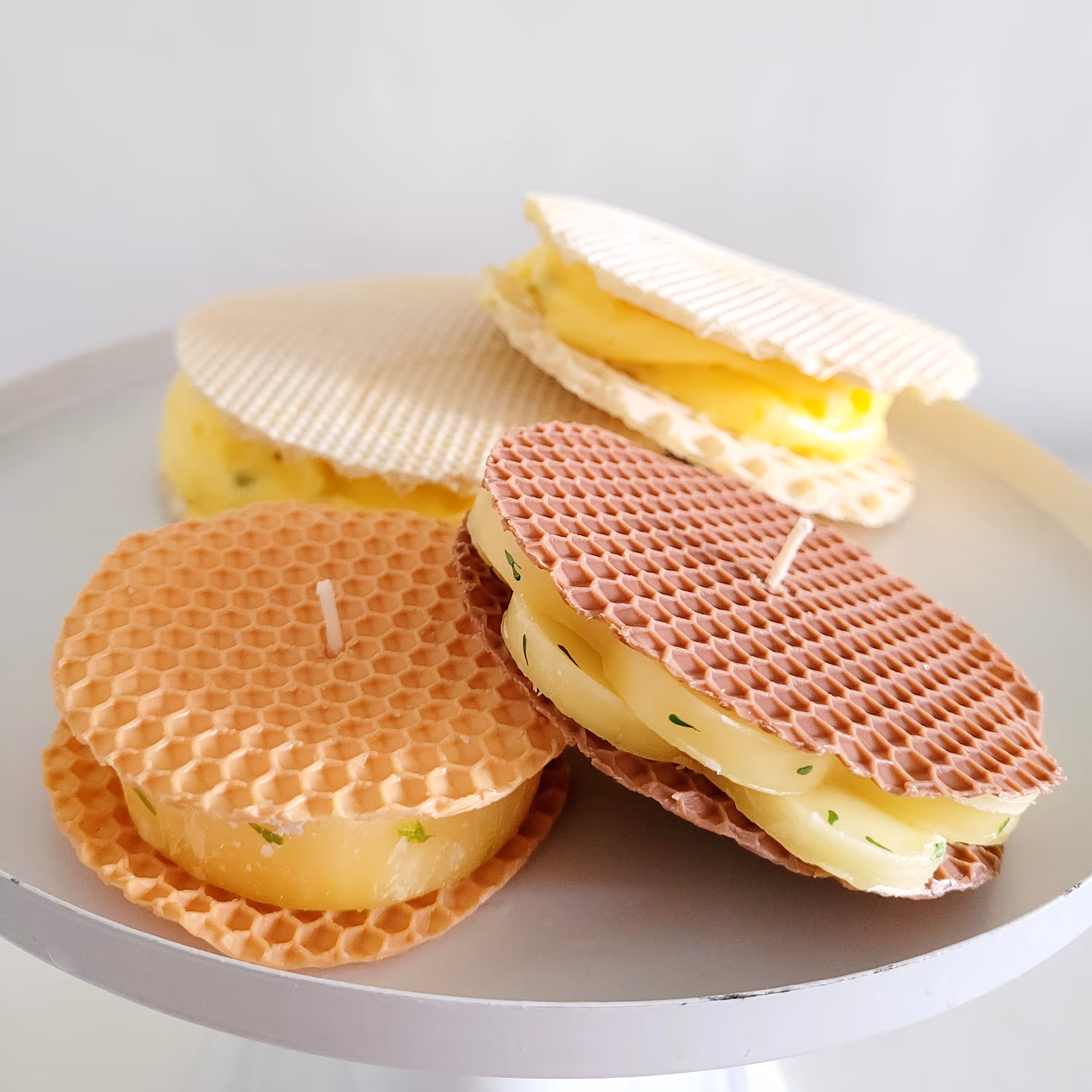 شمع طرح بستنی سنتی سایز کوچک 8در 2.5 و سایز بزرگ 9در 2 سانت.قیمت بصورت جفت