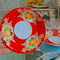 نعلبکی شاه عباسی چینی پارس در دو رنگ قرمز و مشکی طلا کوب 