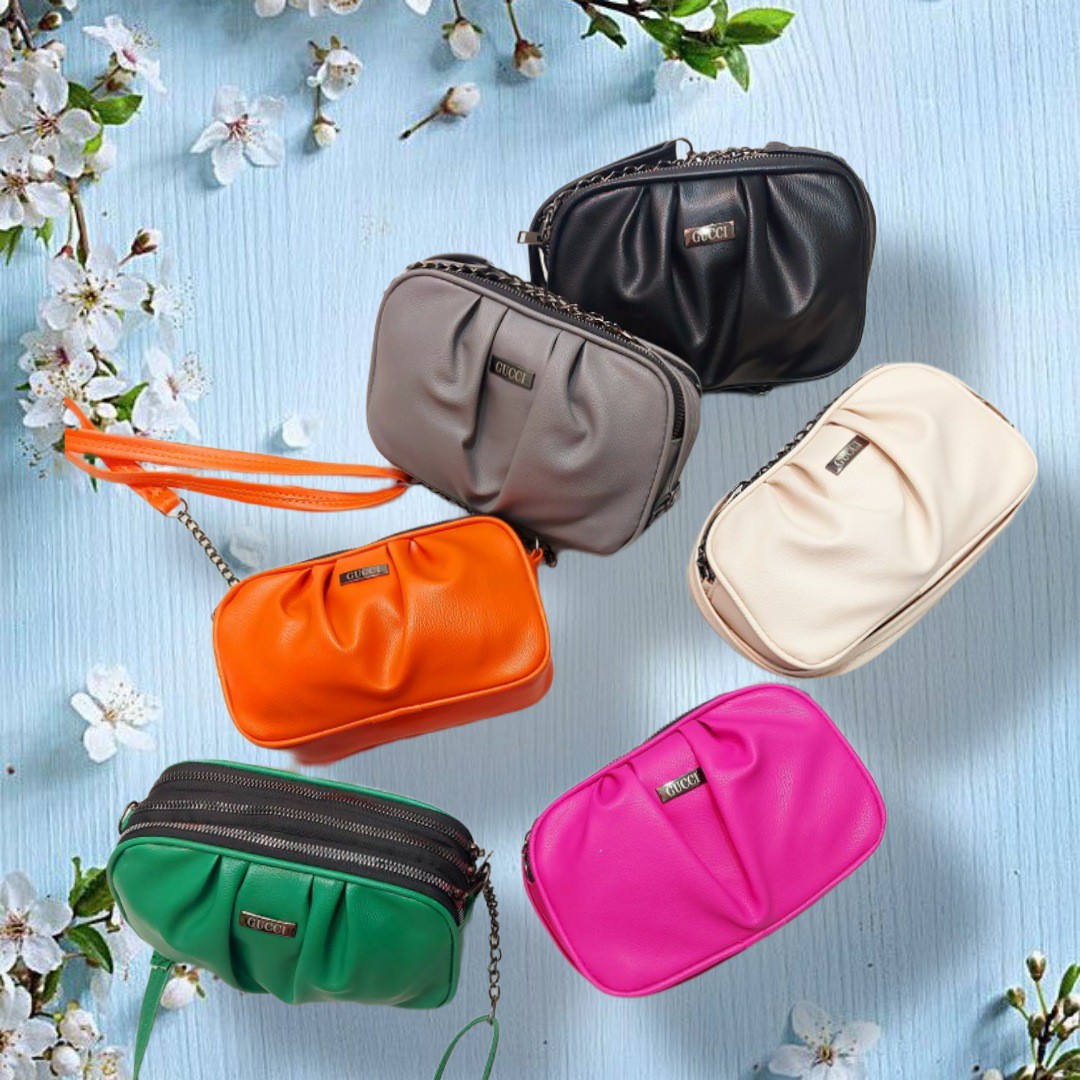 کیف شیک ، پاسپورتی و موبایلی ، جادار ، دخترانه و زنانه ، سفید و کرمی و مشکی و...،  کیوت ، استایل خاص