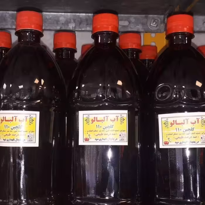 آب آلبالو ترش و خوشمزه