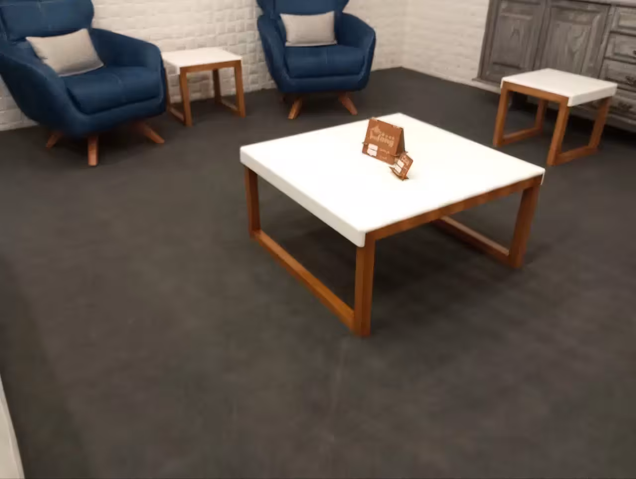 جلو مبلی ایسا