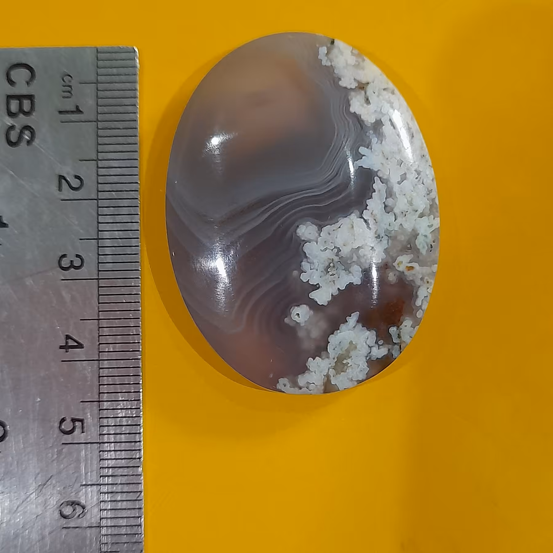 عقیق درشت گلدار