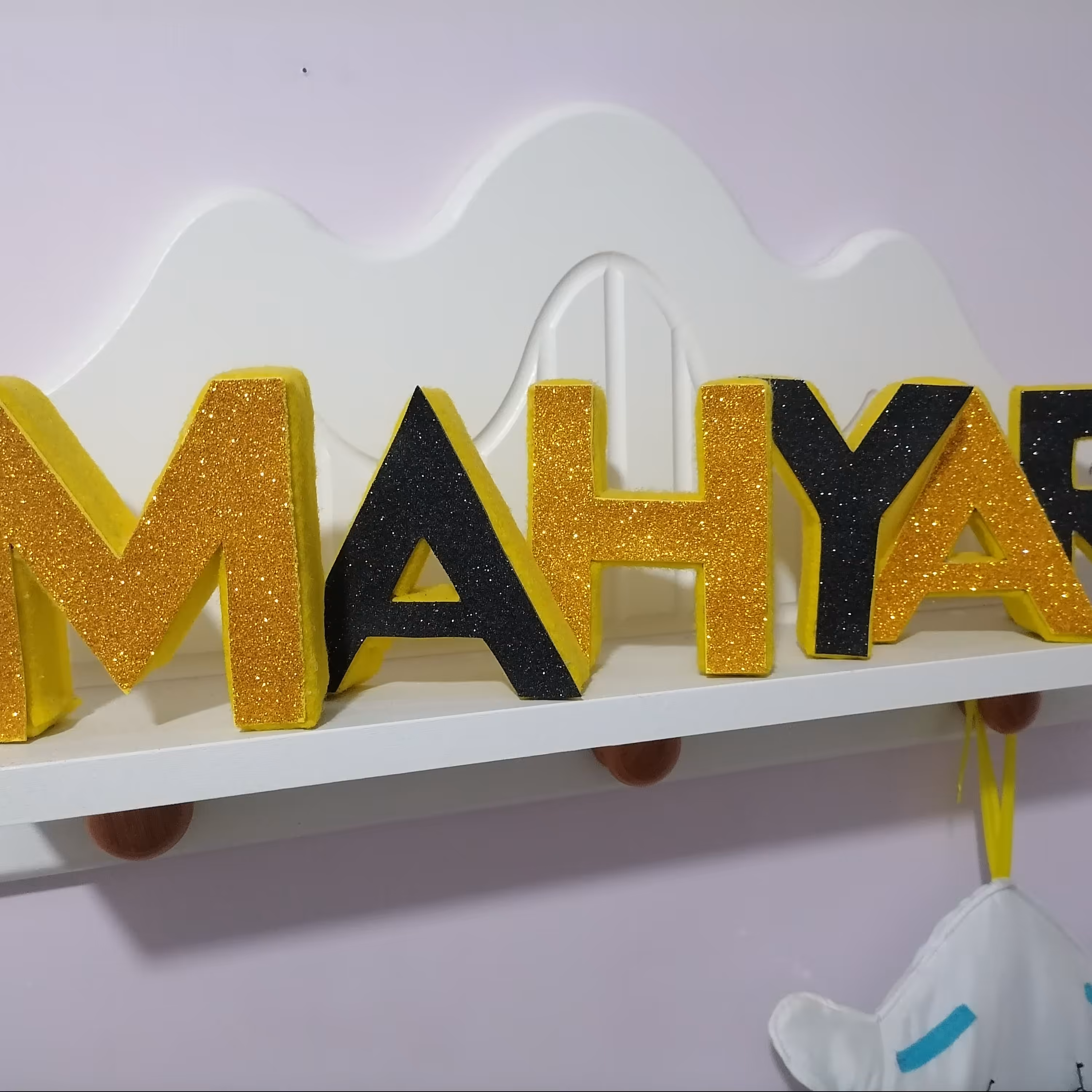 استند اسم اکلیلی